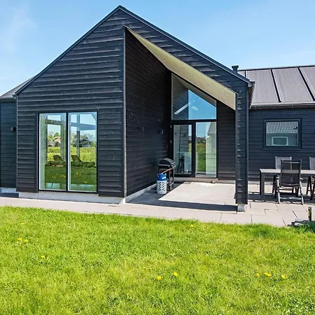 10 Person In * Odder